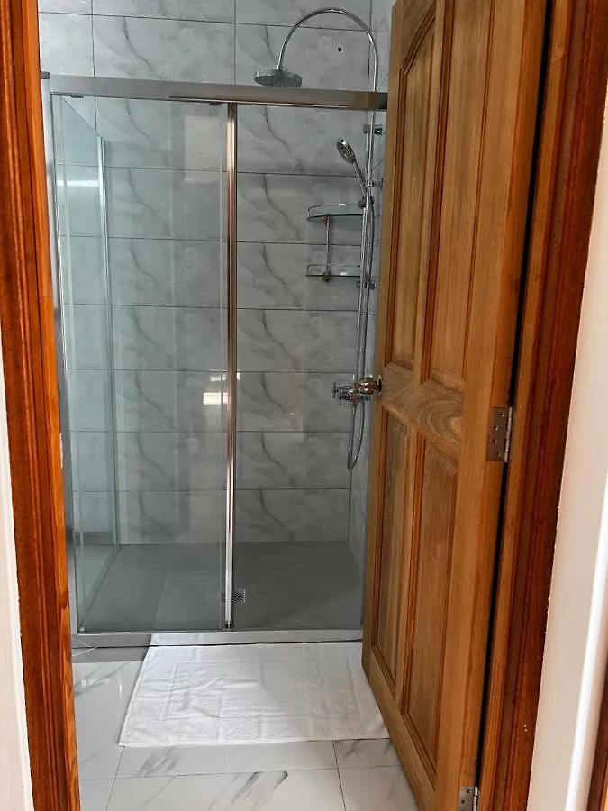 Western Ocean Breeze Self Catering Victoria