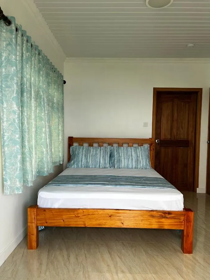 Western Ocean Breeze Self Catering Victoria Seychelles